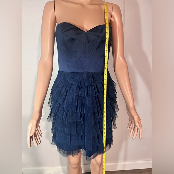 BCBGMaxAzria - Cocktail Dress - Satin bodice and tiered tulle skirt. Size 6. - Picture 10 of 10
